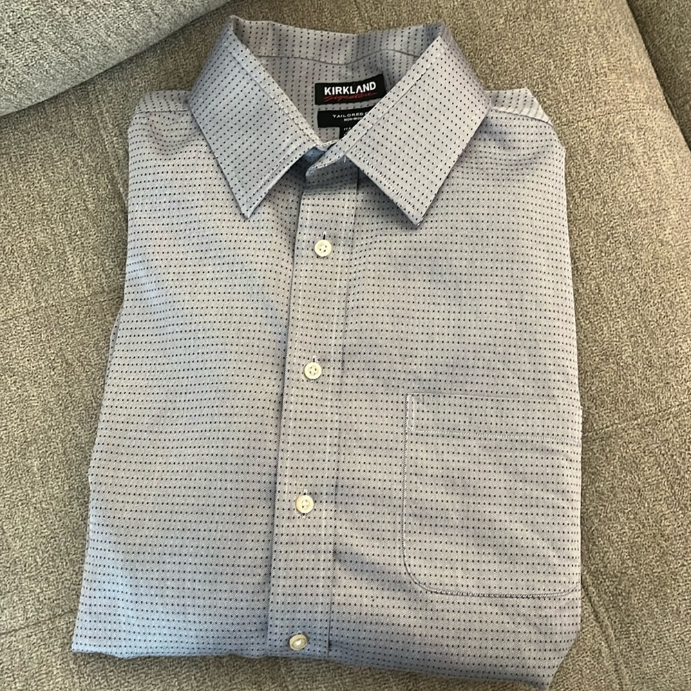 Gently Used Silver Blue Dot Design Kirkland Dress Shirt